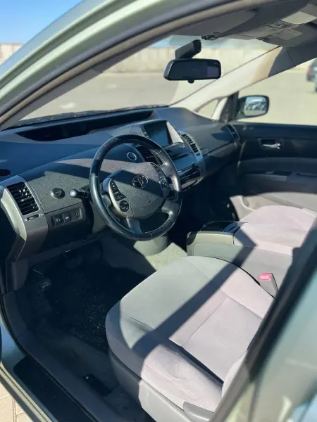 Toyota Prius 2006 г. 469000 км