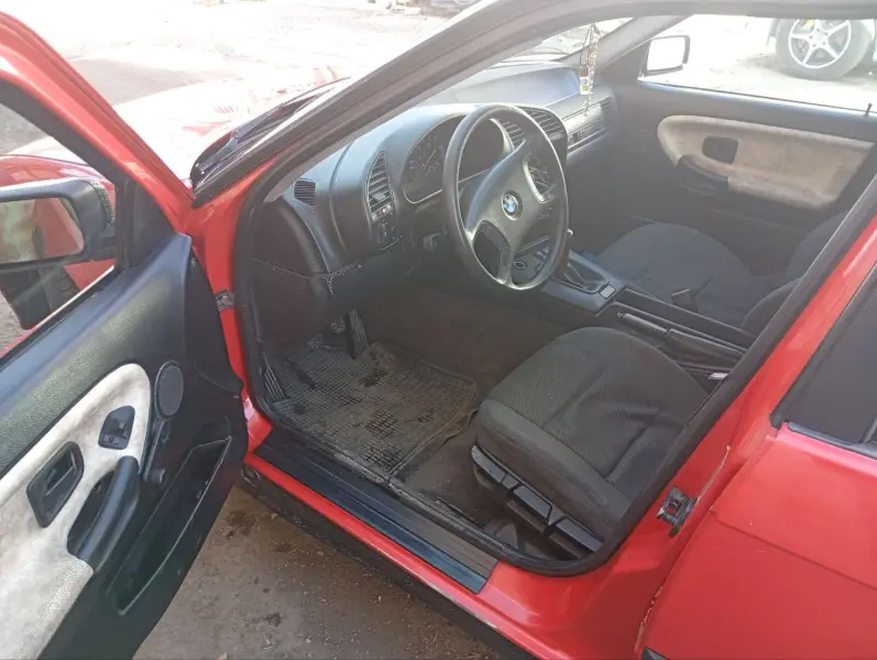 BMW 3 Series 1992 г. 216000 км