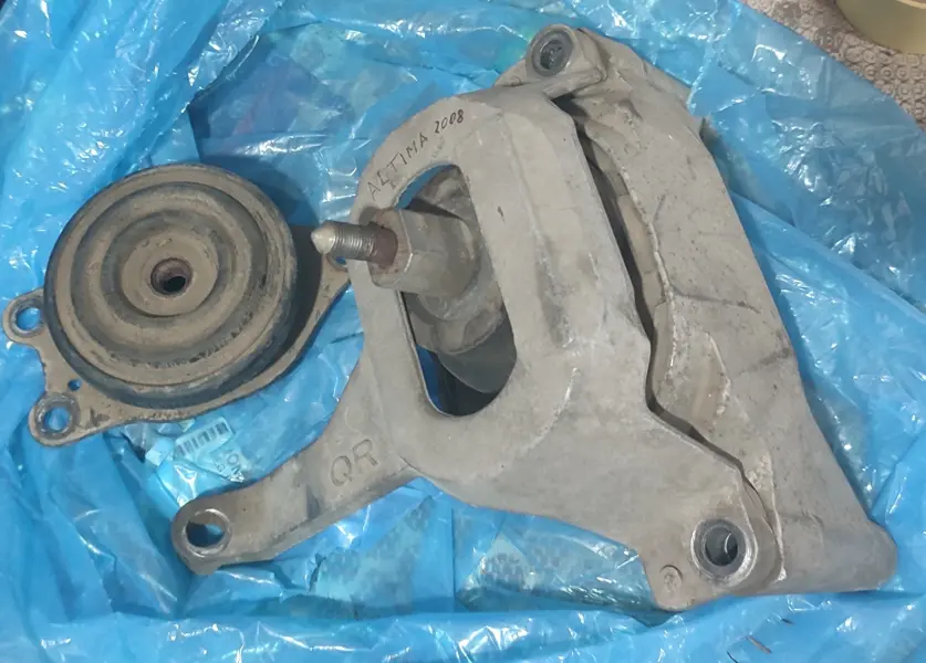 Nissan Altima 2008 2.5 амортизаторы и запчасти