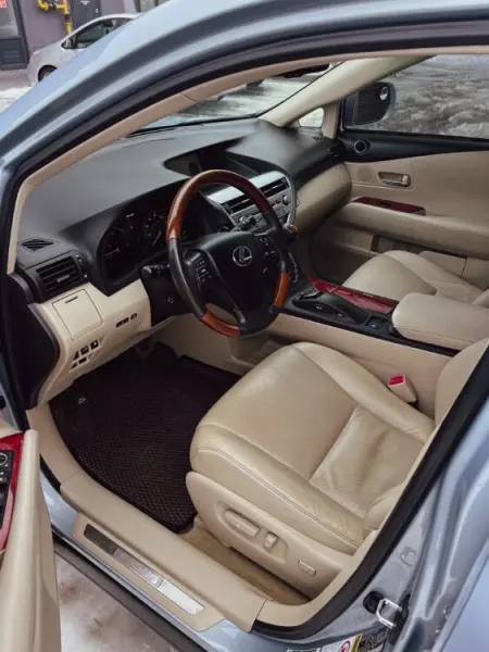 Lexus RX 2010 г. 150000 км