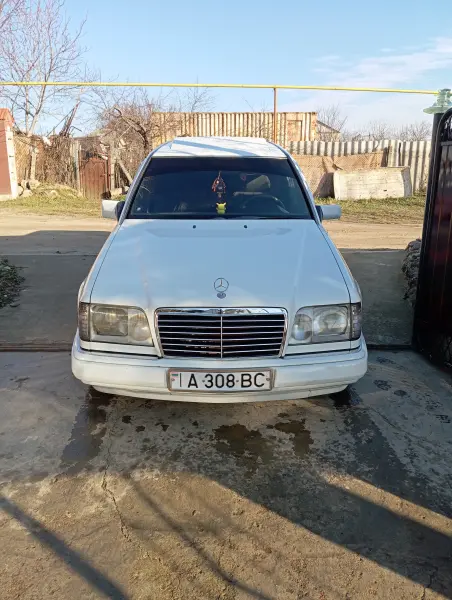 Mercedes-Benz W124 1990 г. 450000 км