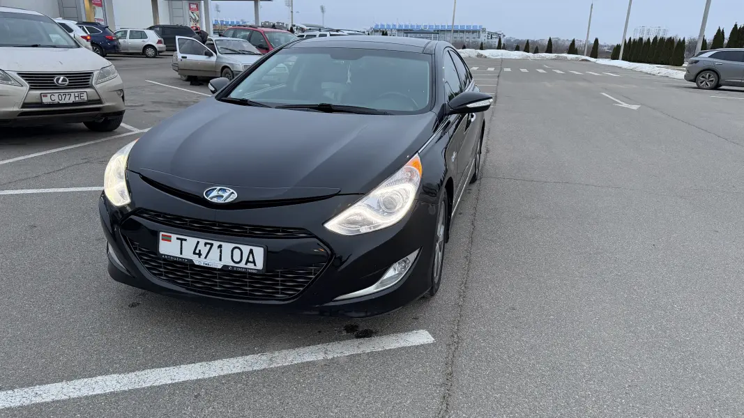 Hyundai Sonata 2013 г. 199000 км