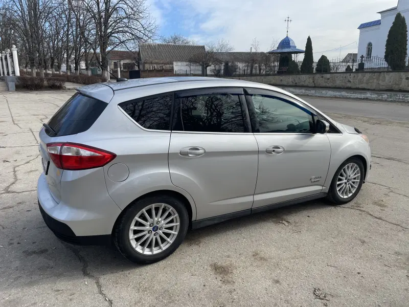 Ford C-Max 2012 г. 270000 км