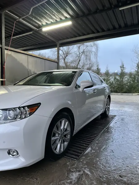Lexus ES 2013 г. 228000 км