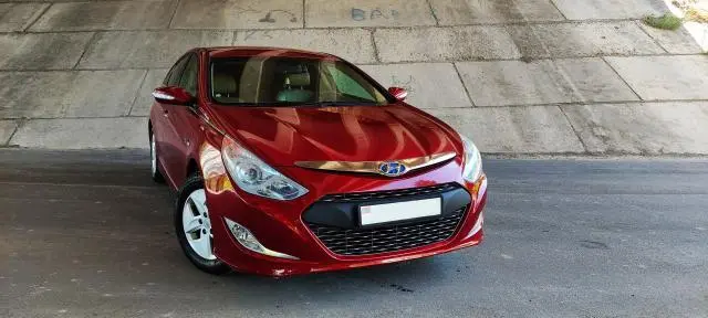 Hyundai Sonata 2012 г. 185000 км