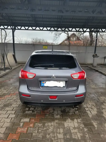 Mitsubishi Lancer 2009 г. 268000 км