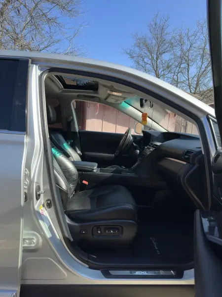 Lexus RX 2012 г. 270000 км