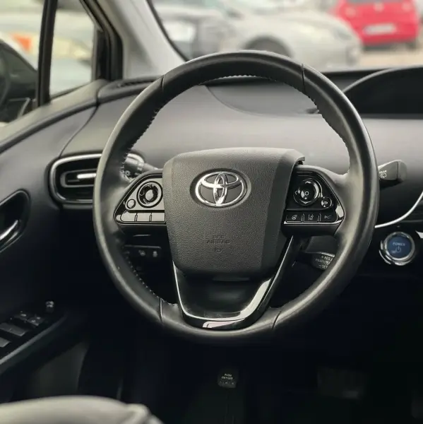 Toyota Prius 2019 г. 180000 км