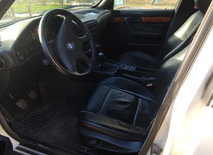 BMW 5 Series 1992 г. 300000 км