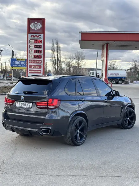 BMW X5 2016 г. 100000 км