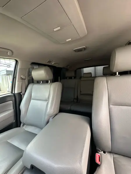 Toyota Sequoia 2008 г. 290000 км