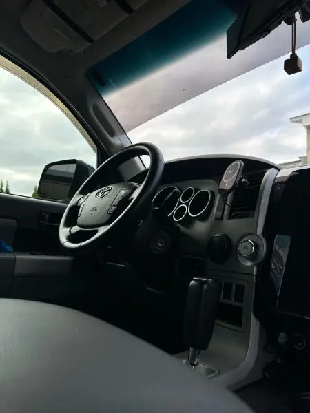 Toyota Sequoia 2008 г. 290000 км