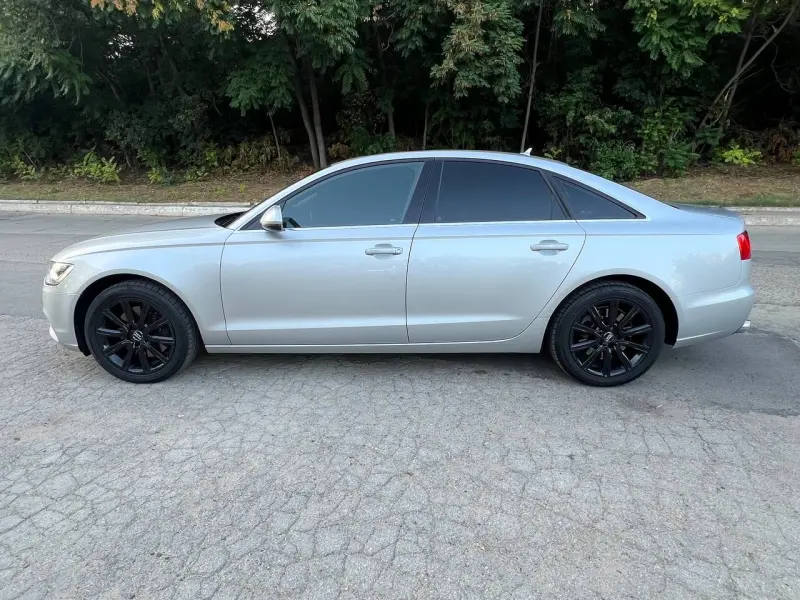 Audi A6 2012 г. 203000 км