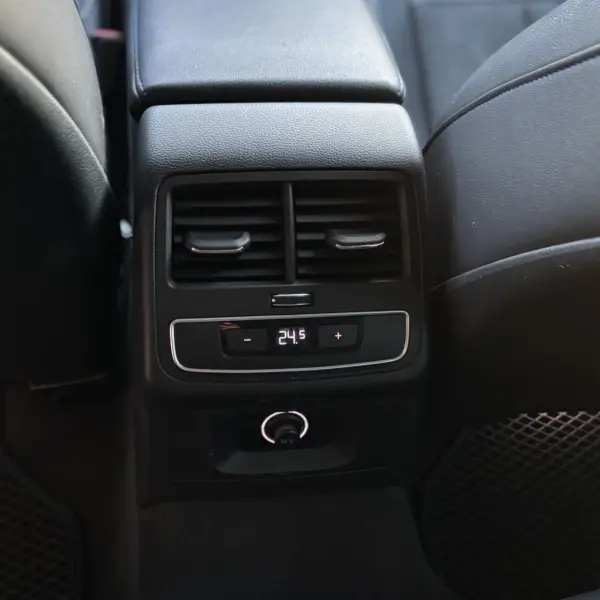 Audi A4 2016 г. 212000 км