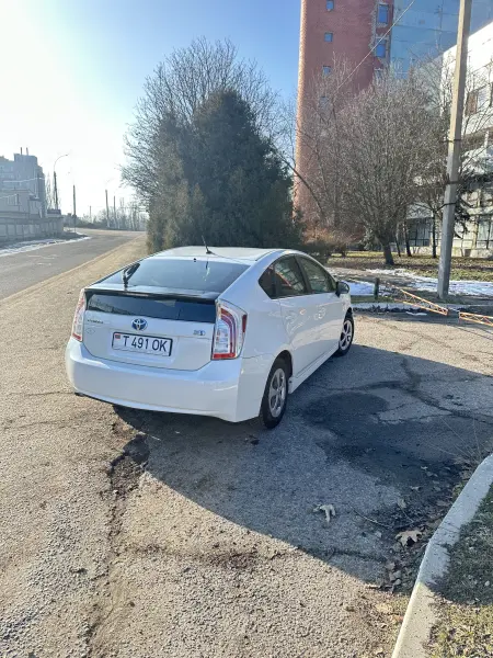 Toyota Prius 2012 г. 200000 км
