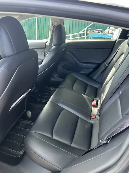 TESLA 3 2018 г. 170000 км