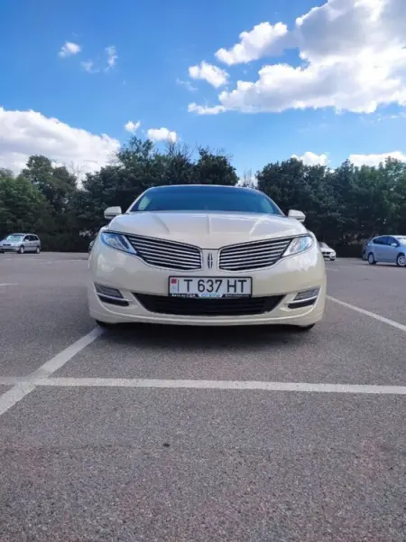 Lincoln MKZ 2014 г. 120000 км