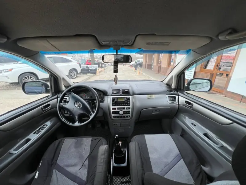 Toyota Avensis Verso 2003 г. 231000 км