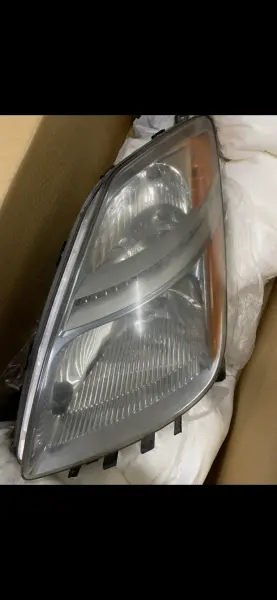 Фара Приус 20