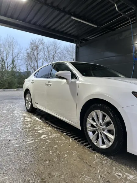 Lexus ES 2013 г. 228000 км