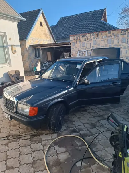 Mercedes-Benz E-Class 1996 г. 230 км