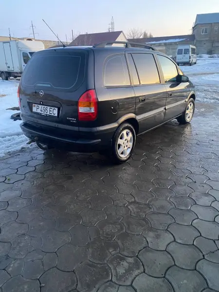 Opel Zafira 2003 г. 230 км