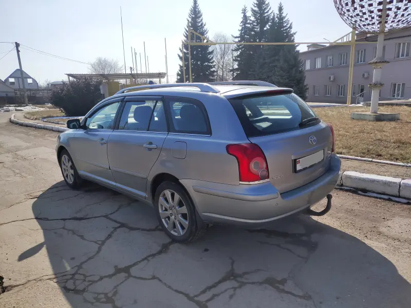 Toyota Avensis 2007 г. 270 км
