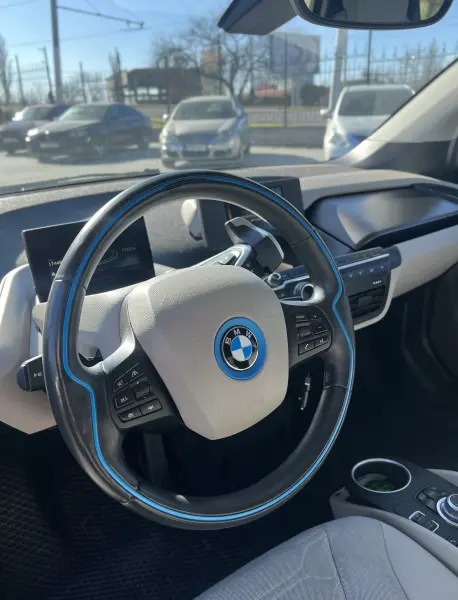 BMW i3 2016 г. 175 км