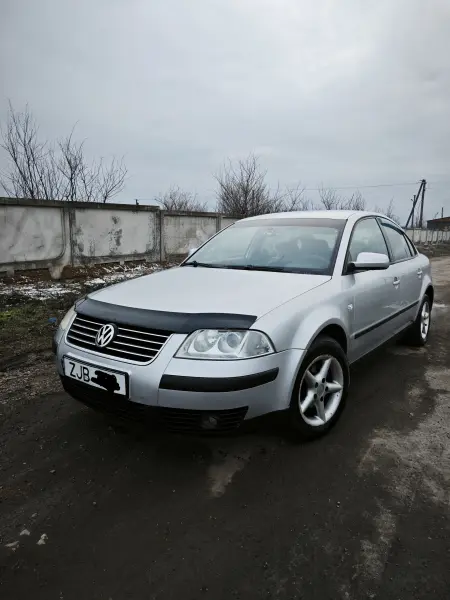 Volkswagen Passat 2003 г. 300 км