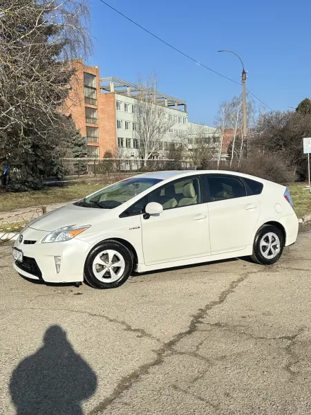 Toyota Prius 2012 г. 200000 км