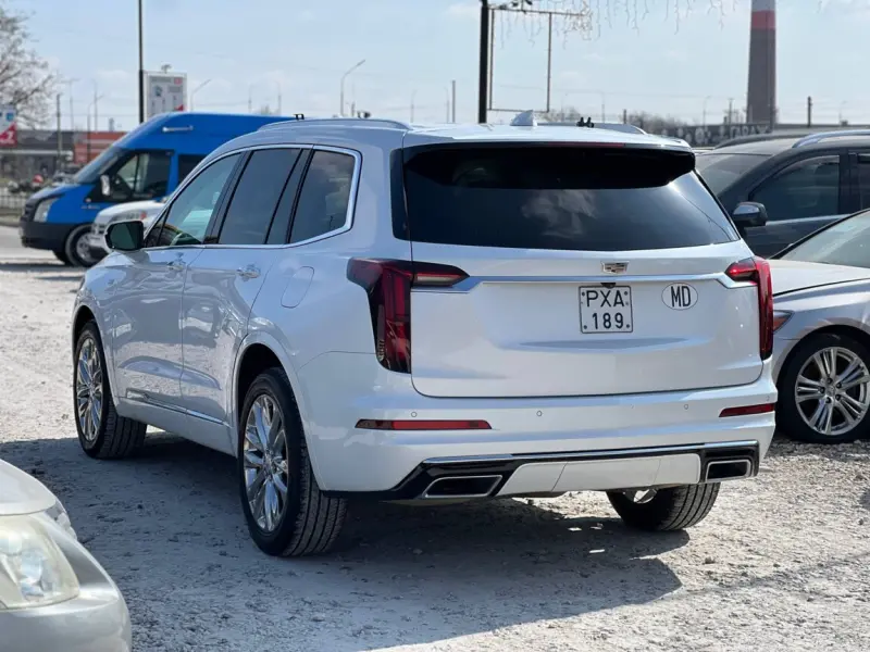Cadillac SRX 2020 г. 61000 км