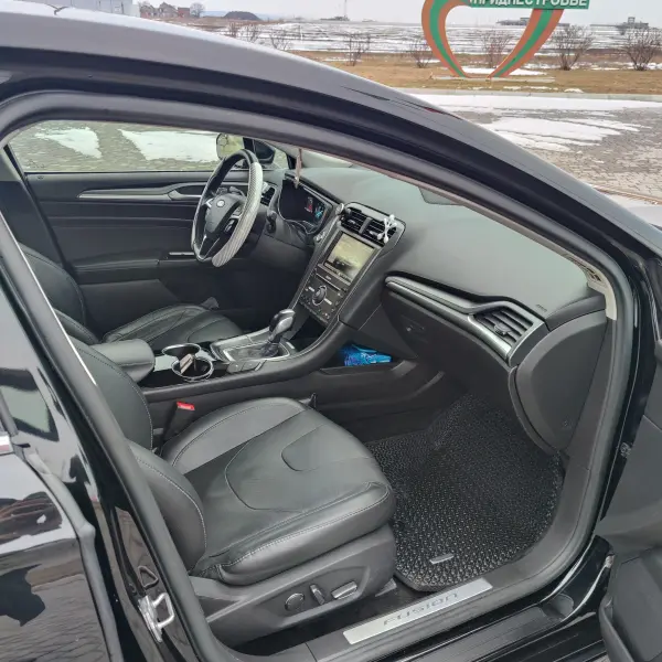 Ford Fusion 2015 г. 200 км