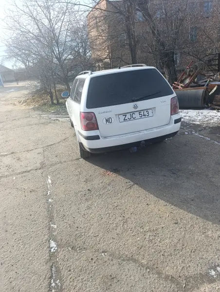 Volkswagen Passat 2005 г. 350000 км