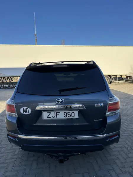 Toyota Highlander 2011 г. 181000 км