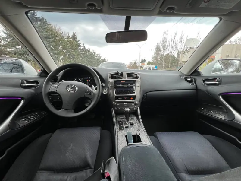 Lexus IS 2008 г. 215000 км