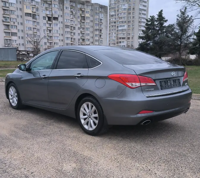 Hyundai i40 2013 г. 247000 км