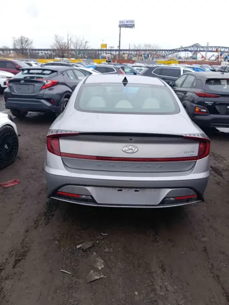 Hyundai Sonata 2023 г. 62000 км