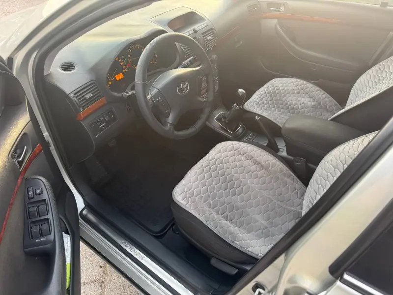 Toyota Avensis 2005 г. 275000 км