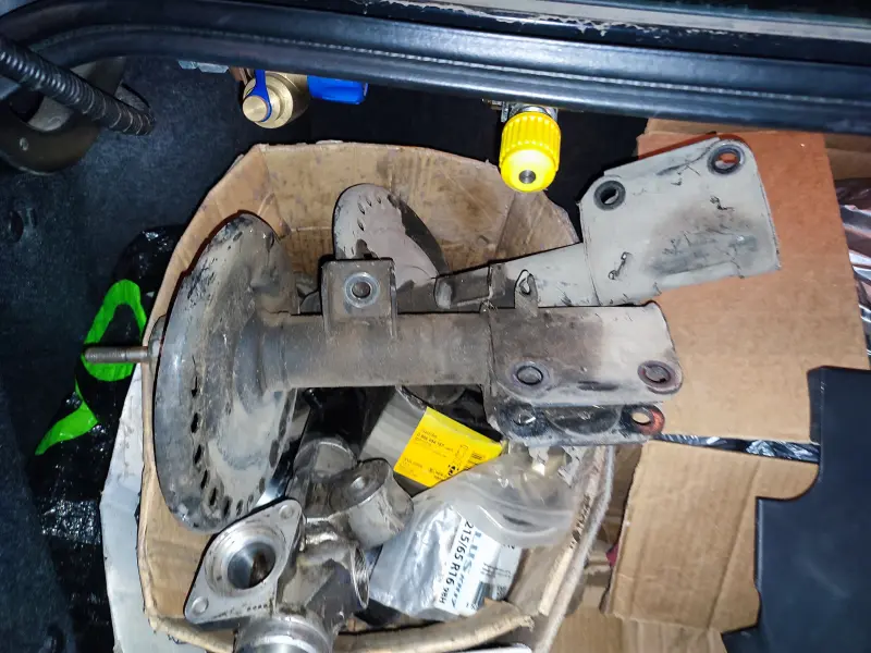 Nissan Altima 2008 2.5 амортизаторы и запчасти