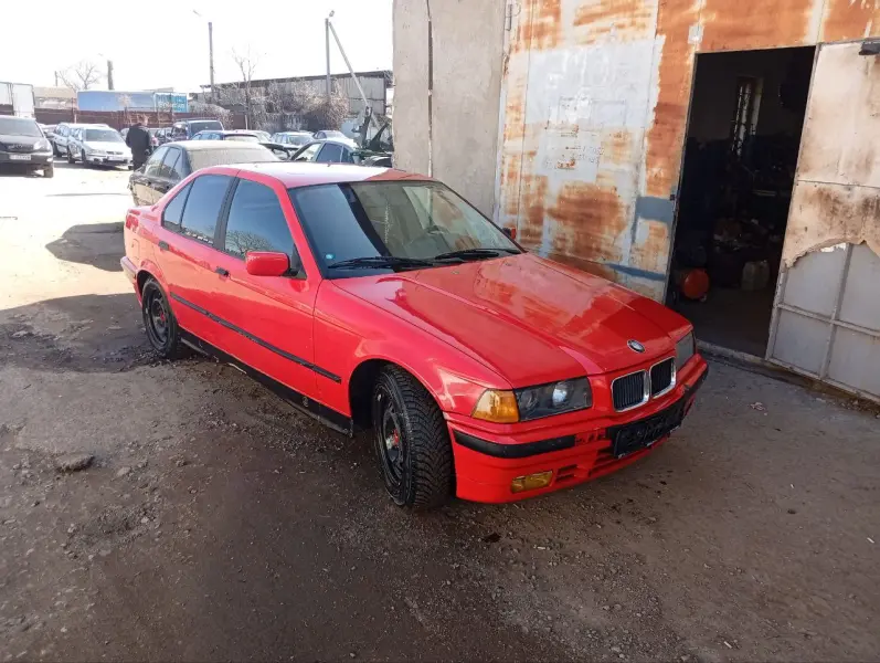 BMW 3 Series 1992 г. 216000 км