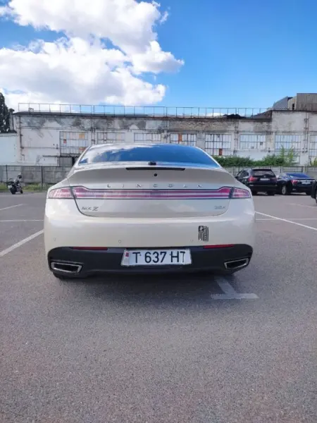 Lincoln MKZ 2014 г. 120000 км