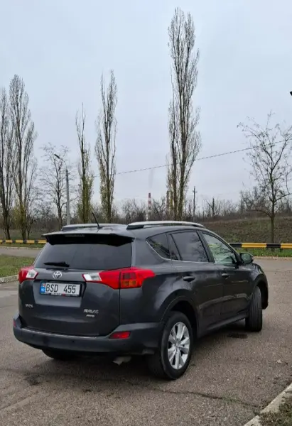 Toyota RAV4 2014 г. 193000 км