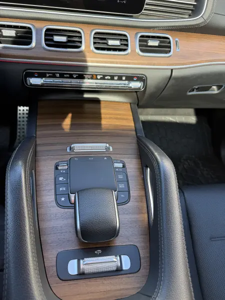 Mercedes-Benz GLE-Class 2023 г. 33000 км