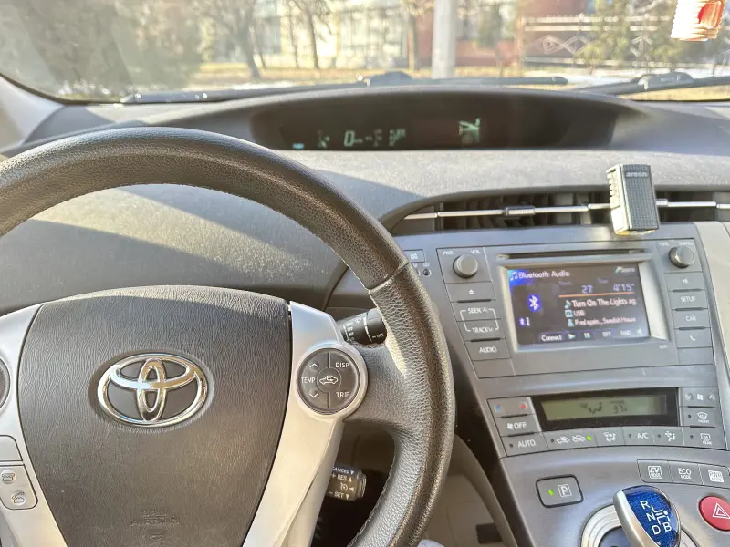 Toyota Prius 2012 г. 200000 км