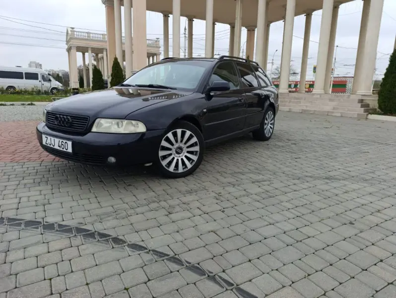 Audi A4 2003 г. 230 км