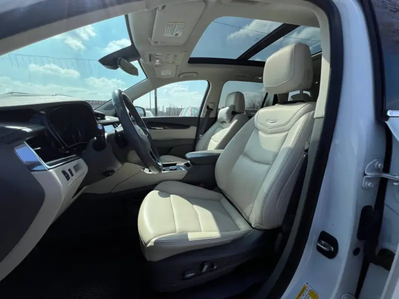 Cadillac SRX 2020 г. 61000 км