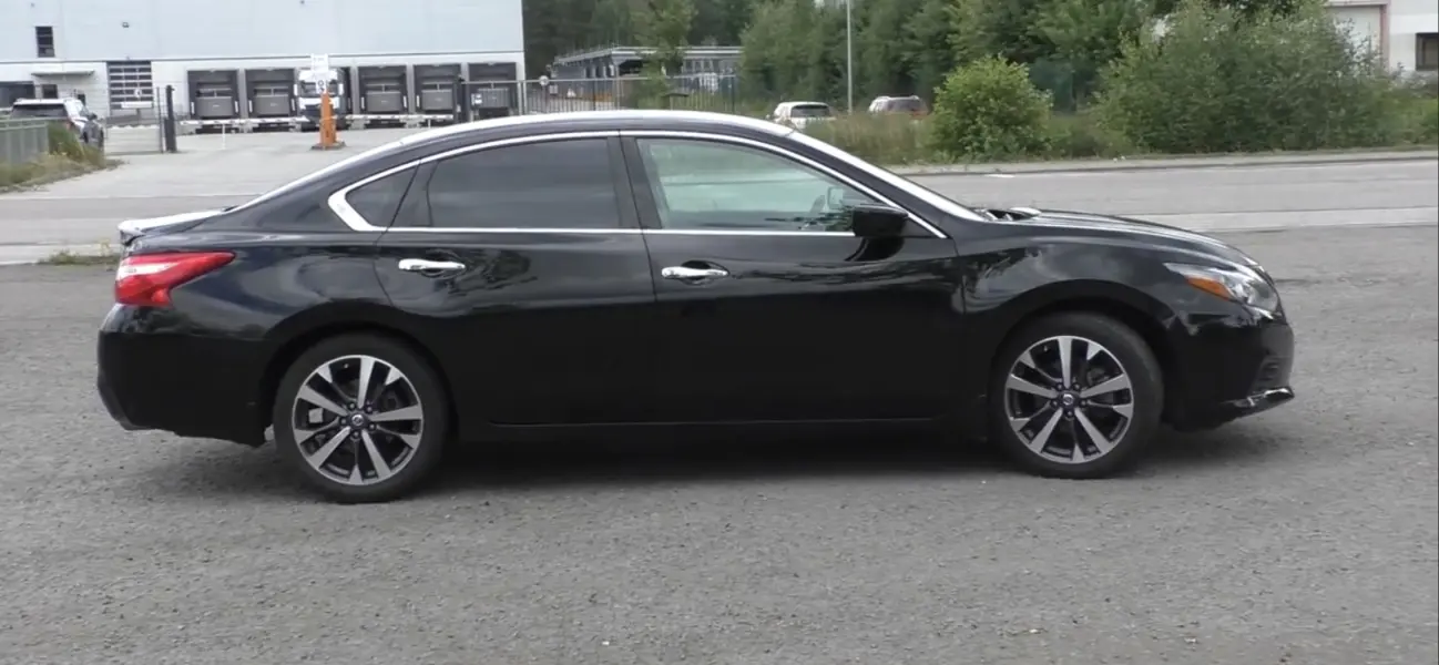Nissan Altima 2016 г. 128 км