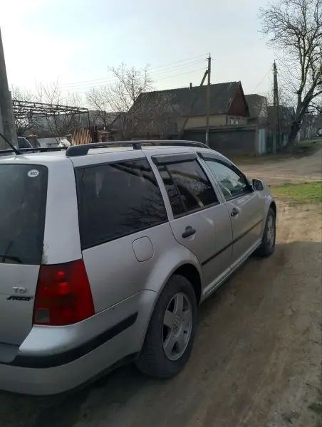 Volkswagen Golf 2002 г. 231000 км