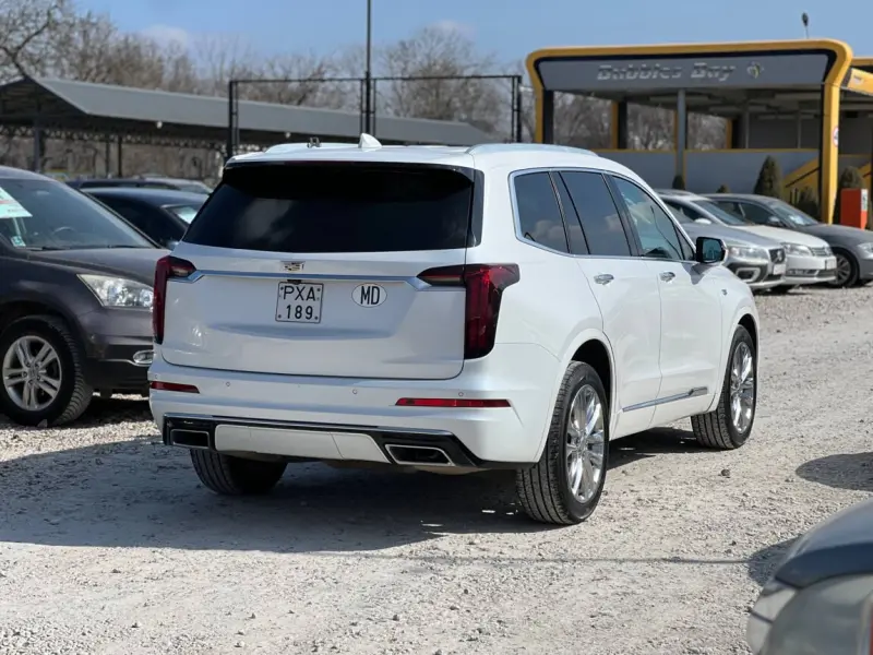 Cadillac SRX 2020 г. 61000 км