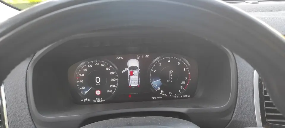 Volvo XC90 2018 г. 92000 км